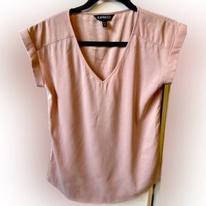 EXPRESS V Neck Short Sleeve Blouse Top in Neutral Pink